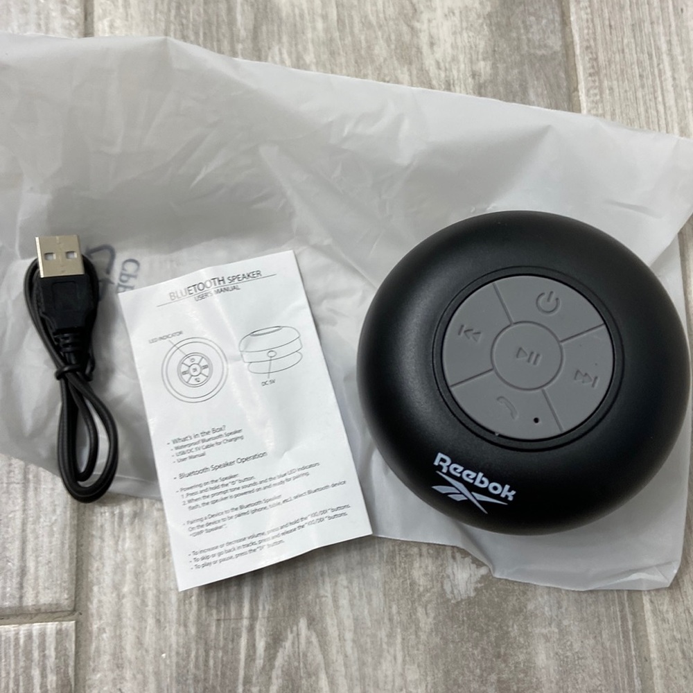 NWT!!! Reebok sport Bluetooth waterproof Speaker!!!